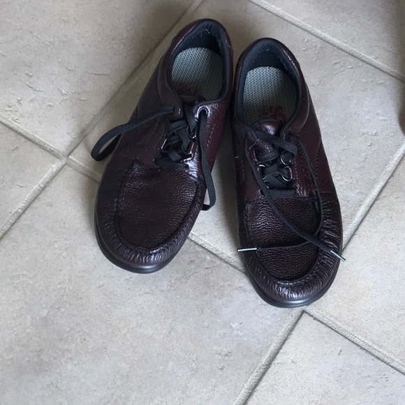 sas bout time men's shoes